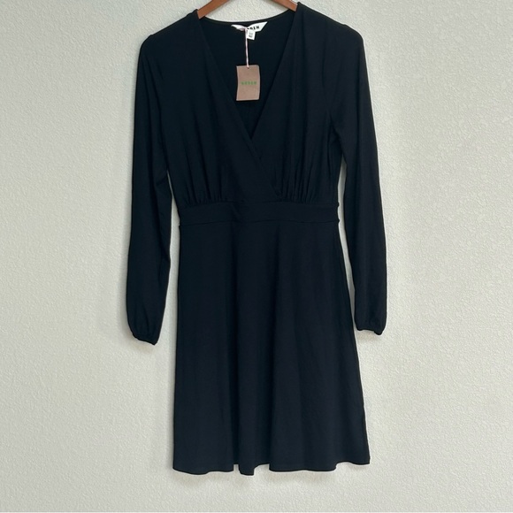 Boden Dresses & Skirts - NWT Boden Black Willow V-Neck Long Sleeve Fit & Flare Stretch Jersey Dress 6R